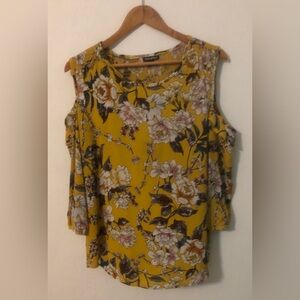Roz & Ali Yellow Floral Sleeveless Blouse